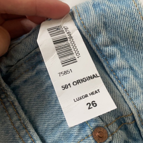 LEVIS SHORTS - Picture 5 of 6